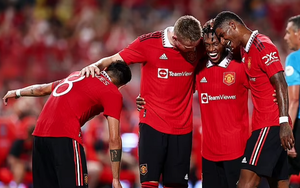 MU: Thấy gì từ 2 đội hình Ten Hag sử dụng trước Melbourne?