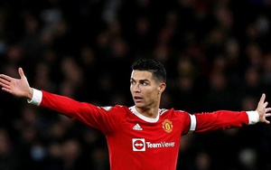MU đề nghị gia hạn, Ronaldo trả lời dứt khoát