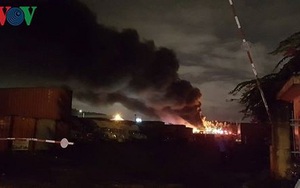 VIDEO: Khống chế vụ cháy kho sơn tại Khu Công nghiệp Hòa Cầm, Đà Nẵng