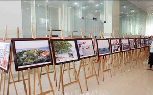 Khai mạc triển lãm ảnh 'Biển đảo Tổ quốc'