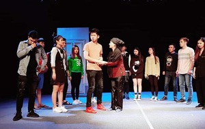 Nhà biên kịch Hàn Quốc đưa 'xe ôm' Việt lên sân khấu