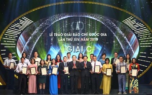 Chùm ảnh Lễ trao Giải Báo chí Quốc gia lần thứ 14 năm 2019