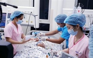 Thành phố Hồ Chí Minh: Đã tách thành công cặp song sinh dính liền nhau