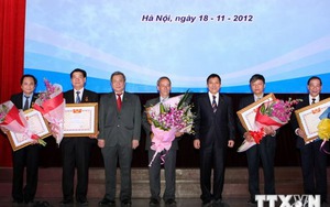 Thành lập Hội đồng cấp Nhà nước xét tặng danh hiệu “Nhà giáo Nhân dân”, “Nhà giáo Ưu tú”