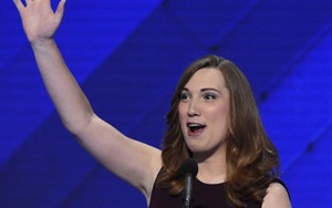 Bầu cử Mỹ 2020: Mỹ sẽ có thượng nghị sĩ chuyển giới đầu tiên