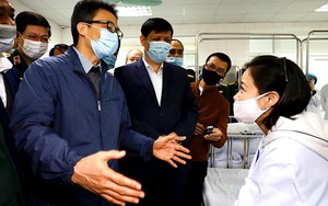 Phó Thủ tướng Vũ Đức Đam thăm các ca tiêm thử vaccine Nano Covax ngừa COVID-19 đầu tiên