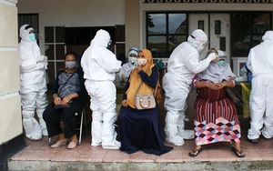 Dịch COVID-19: Indonesia sẽ tiêm vaccine miễn phí cho người dân