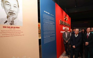 Khai mạc trưng bày chuyên đề 'Đảng Cộng sản Việt Nam - Từ Đại hội đến Đại hội'