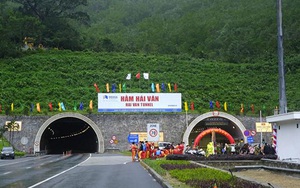 Thông xe hầm Hải Vân 2