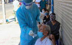 Khẩn trương lấy mẫu xét nghiệm, giảm nguy cơ dịch Covid-19 lây lan ra cộng đồng