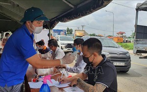 Điều tra làm rõ vụ việc cán bộ chốt kiểm soát dịch Covid-19 chiếm đoạt tài sản