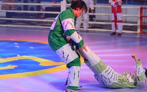 Running Man: Karik và Lan Ngọc bị 'đánh hội đồng' đến tơi tả