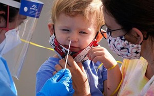 Mỹ: Số trẻ em nhập viện do nhiễm Omicron tăng nhanh ​nhưng không nặng