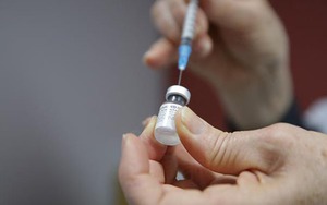 Tiêm mũi vaccine Covid-19 tăng cường giảm thiểu nguy cơ bệnh trở nặng và tử vong