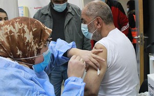 Chuyên gia Mỹ cập nhật thông tin cơ bản về Covid-19 với biến thể Omicron