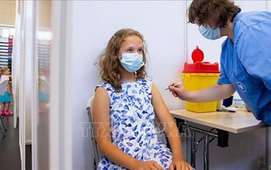 Trẻ em ít có nguy cơ nhiễm Covid-19 nghiêm trọng, vì sao vẫn cần tiêm vaccine?