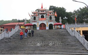 Mở cửa trở lại từ chiều 9/2, mỗi lượt vào lễ Đền Bà Chúa Kho không quá 30 người