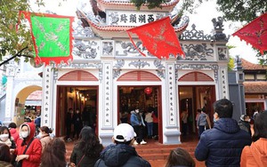 Phủ Tây Hồ mở cửa đón khách dịp Tết Thượng nguyên