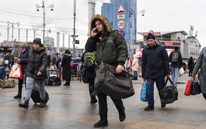 Các hãng bay sẵn sàng đưa người Việt tại Ukraine về nước