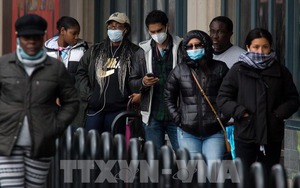 Chuyên gia Mỹ nhấn mạnh vai trò của khẩu trang trong phòng dịch Covid-19