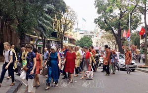 Khách du lịch đến Hà Nội dịp lễ 30/4 và 1/5 tăng gần 20 lần so với cùng kỳ năm 2020