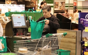 Bang đông dân nhất Australia cấm sử dụng túi nilon dùng một lần