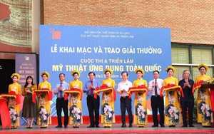 Trao giải thưởng Cuộc thi và Triển lãm Mỹ thuật ứng dụng toàn quốc năm 2022