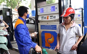 Giá xăng tăng hơn 600 đồng/lít