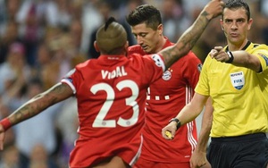 Viktor Kassai: Trọng tài của những quyết định...khó hiểu