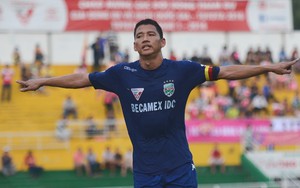 VIDEO Bình Dương 2-3 TPHCM: Anh Đức sút phạt Panenka điệu nghệ