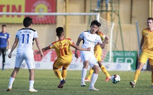 VIDEO: Xuân Trường chuyền đẳng cấp, Trọng Sáng bỏ lỡ cơ hội khó tin