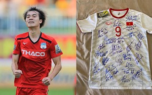 Cầu thủ Việt Nam và những hành động nhân văn