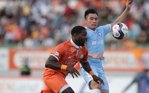 Video bàn thắng Bình Định 1-0 Đà Nẵng: Siêu phẩm của Tấn Tài