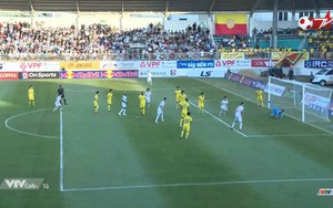 Video Minh Vương dứt điểm một chạm tung lưới Nam Định