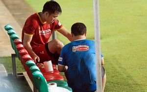 Xuân Trường chấn thương khiến thầy Park thêm lo