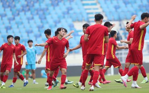 Tuyển Việt Nam thận trọng trước trận gặp Malaysia