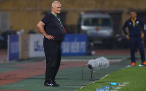 Đông Á Thanh Hóa chốt hợp đồng mới với HLV Petrovic