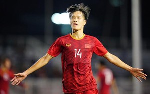 Chiêm ngưỡng bàn thắng mẫu mực của Hoàng Đức trước Malaysia