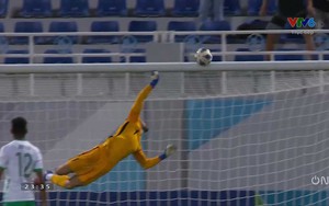 VIDEO: Xem xà ngang từ chối bàn thắng của U23 Việt Nam