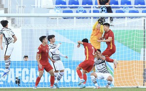 Những pha cứu thua ấn tượng của thủ môn Văn Chuẩn trước U23 Hàn Quốc