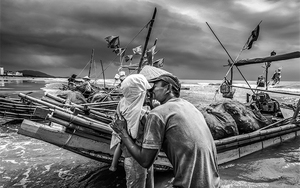 Độc đáo triển lãm nhiếp ảnh ca dao tục ngữ về nghề biển Việt Nam