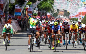 Tuyển thủ quốc gia lần thứ 3 thắng chặng giải xe đạp HTV 2018