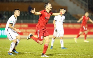 HLV Miura có 3 điểm trong trận cầu căng thẳng