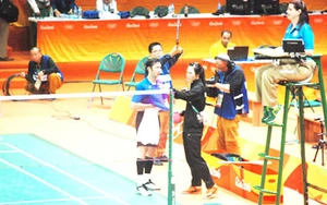 Vợ chồng Tiến Minh – Vũ Thị Trang 'làm nóng' Vietnam Open 2018