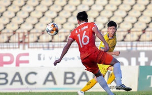 Cầu thủ xứ Nghệ mất giá khi rời SLNA