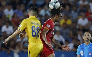 Trọng tài số 1 V-League bắt trận đấu của Công Phượng