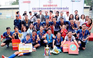 Thông tấn xã Việt Nam vô địch Press Cup 2020