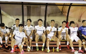 Cầu thủ HAGL gặp khó khi về với bầu Đức