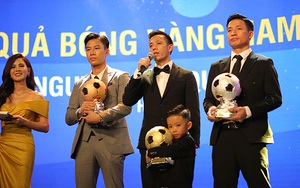 Văn Quyết và Hùng Dũng đi xuống sau Quả bóng vàng