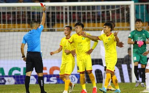 Trọng tài mạnh tay tại V-League 2021